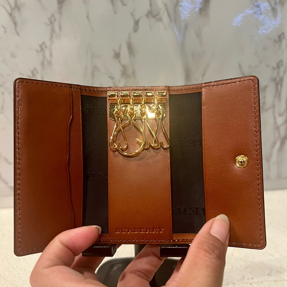 Burberry Brown Leather Key Holder NWT (Unisex)